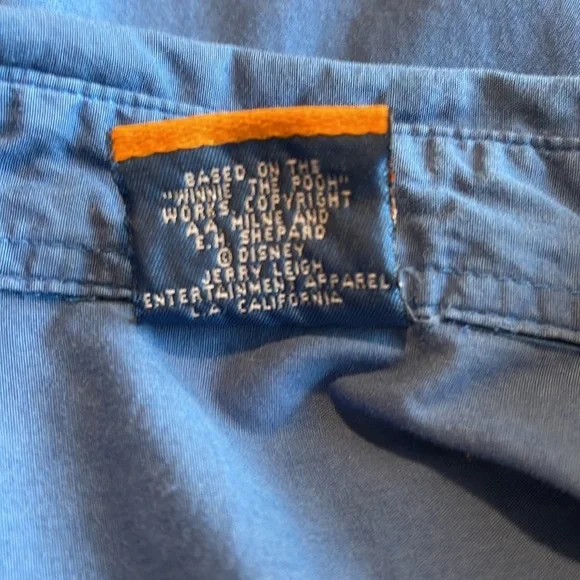 - Disney Pooh @ Disney button down blue shirt - Picture 11 of 11